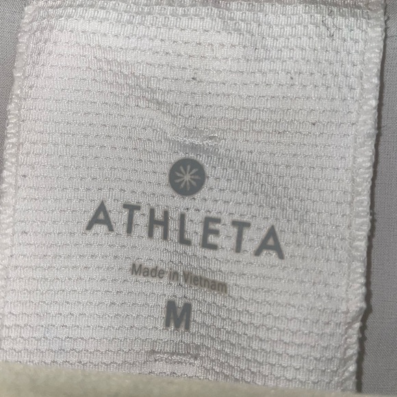 ✨ ATHLETA ✨ plush tech half zip pullover long sleeve with mesh neck inset - Picture 3 of 8
